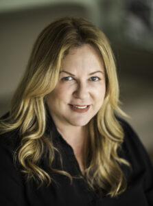 Julie Tangen headshot